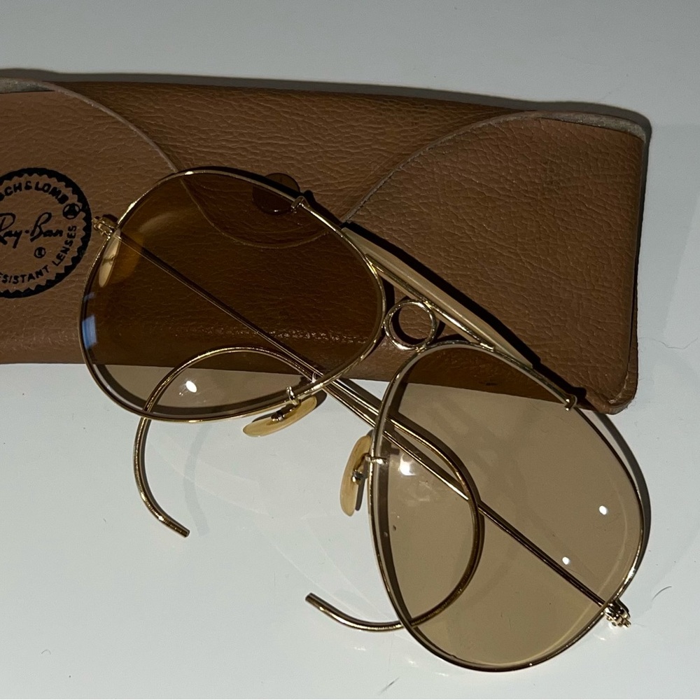 Ray-Ban Gold Aviator Sunglasses